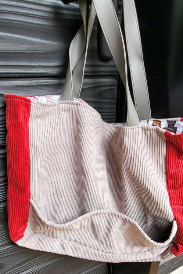 Sac en velours beige et rouge
